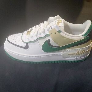 Nike White and Green Air Sneakers with Gold Accents